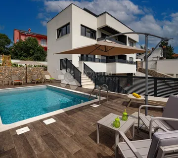 VILLA NOVI VINODOLSKI - cover