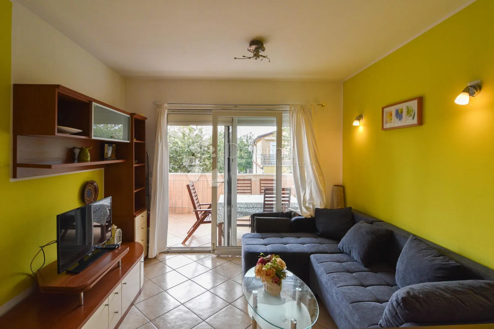 NOVIGRAD OKOLICA - PREKRASAN 1SOBAN STAN 200 METARA DO MORA - cover