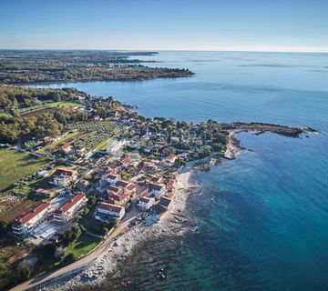 MODERAN DVOSOBNI STAN 15 M OD MORA - UMAG - cover