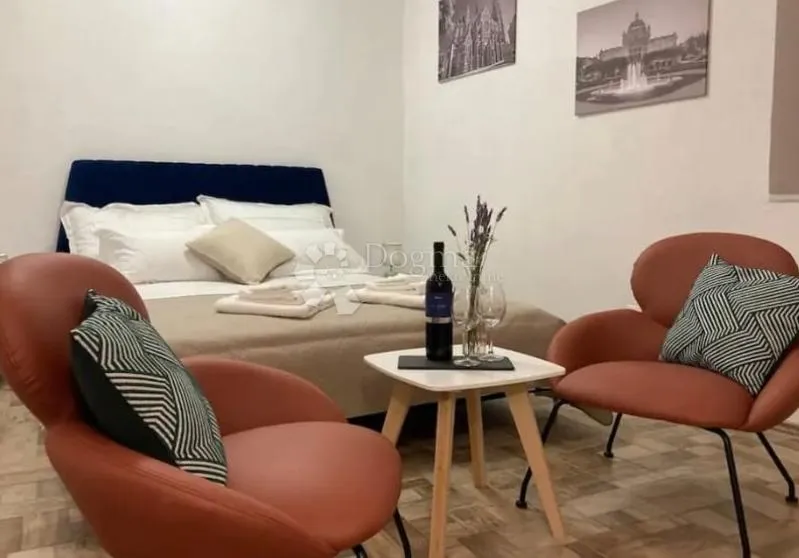SPLIT - namješten apartman u prizemlju - na par koraka od Rive - cover
