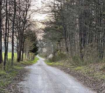 GRAĐEVINSKO ZEMLJIŠTE DIVOSELO S PRIKLJUČCIMA I BUNAR - cover
