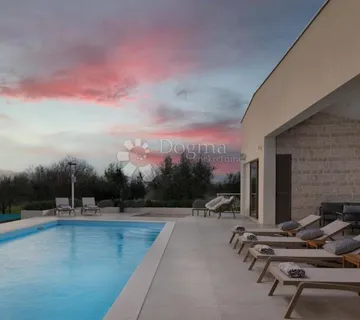 SMOKOVIĆ - KUĆA ZA ODMOR S BAZENOM - cover