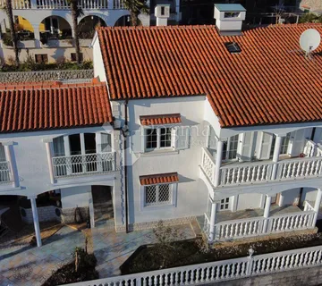 Atraktivna villa sa pogledom na more -najam - cover