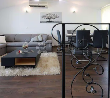 Ićići,  Poljane dvoetažni stan 67 m2, novouređeno - cover