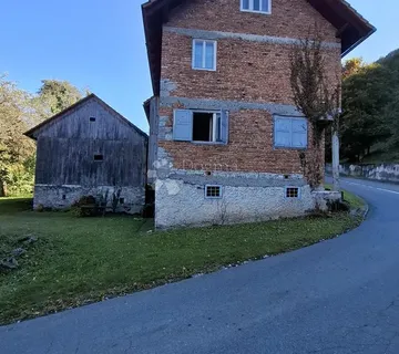 VRBOVSKO KUĆA KRAJ KUPE - cover