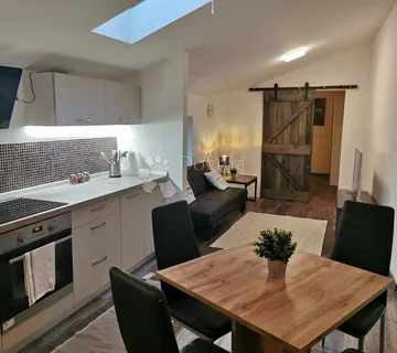 Centar, Potok, 2SKL,47,39 m2,uređen stan! - cover