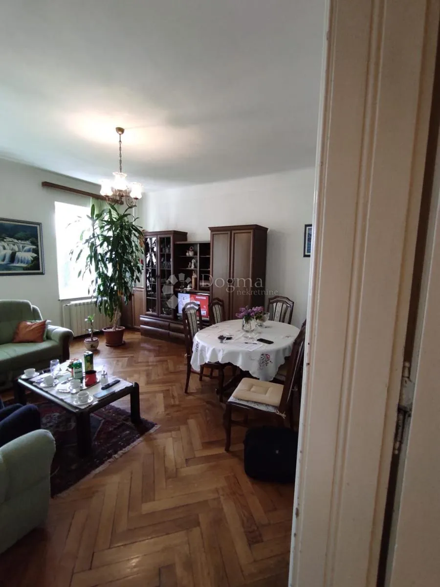 STAN BLIZU CENTRA RIJEKE  - cover