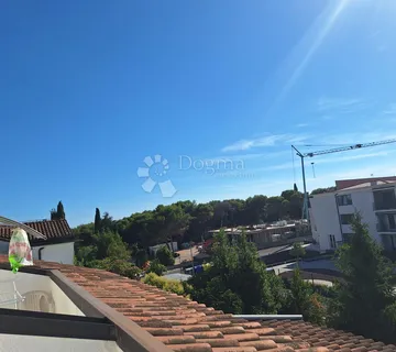 STAN U ROVINJU , na 300 m od mora, POVOLJNA PRODAJA ZA RENOVACIJU - cover