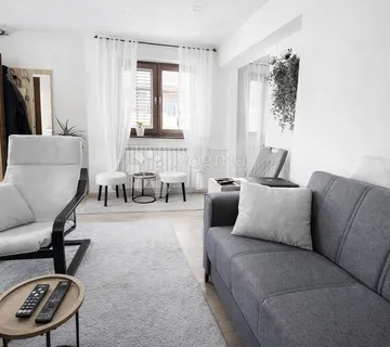 STAN NA TRAŽENOJ LOKACIJI ... BLIZINA KVATRIĆA - cover