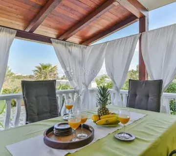 Top lokacija Vir-stan u prizemlju kuće - cover