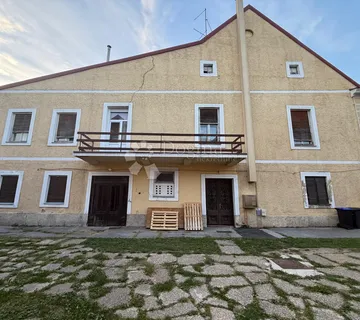 Povijesna vila u centru Varaždina - cover