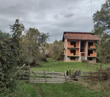 Velika kuća, štala, bunar - cover