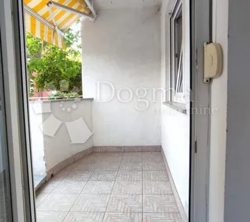 PULA / ISTRA STAN SA PODZEMNOM GARAŽOM - cover