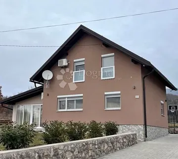 Odlična kuća u Otočcu - cover