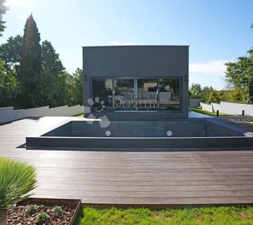 MODERNA VILLA OKRUŽENA ZELENILOM - BARBAN - cover