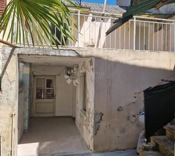 Investicija u centru Biograda – dvije kuće idealne za adaptaciju - cover