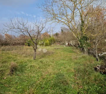 GRAĐEVINSKO ZEMLJIŠTE NADOMAK GRADA LABINA, MIRNA LOKACIJA - cover