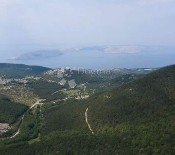 GRAĐEVINSKI TEREN - IZMEĐU MORA I NACIONALNOG PARKA VELEBIT - cover