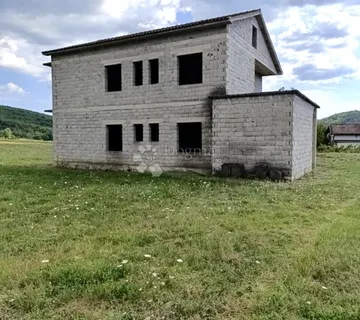 PRILIKA!Samostojeća kuća u prekrasnom Boljunu - cover