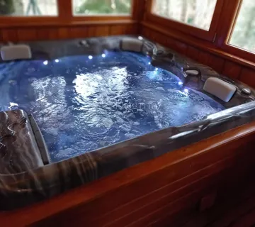 Šumski Bungalov s Privatnim SPA-om - cover