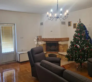 Imanje u Čalincu s romantičnom kurijom i modernom kućom - cover