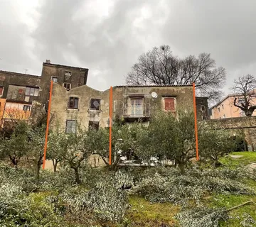 2 KUĆE I GRAĐEVINSKO ZEMLJIŠTE SA JEDINSTVENIM POGLEDOM - cover