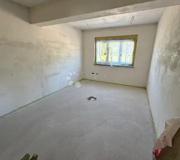 Poslovni prostor 173 m² za najam - Škurinje - cover