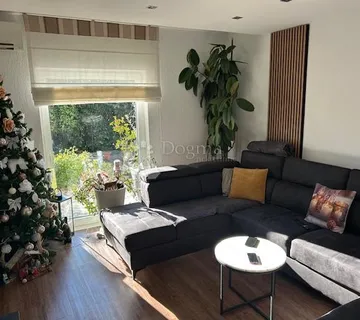 Etaža kuće u Kostreni samo u Dogmi - cover