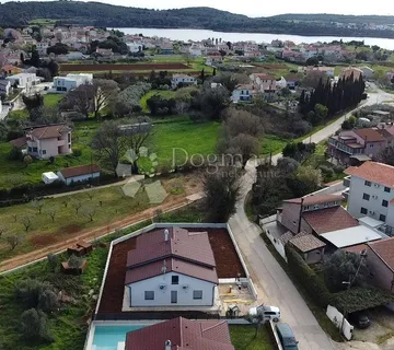 SAMO KOD NAS - Prizemnica kakvu tražite!  - cover