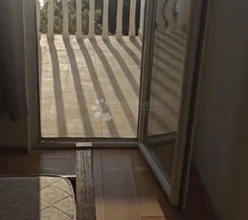 KUĆA DVOJNA GORNJI KARIN , POGLED NA MORE - cover