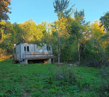 GRAĐEVINSKO ZEMLJIŠTE MOGORIĆ (GOSPIĆ) U PRIRODI - cover