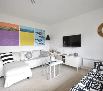 Komforan stan za udoban život + garaža - cover