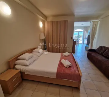 Stan blizu mora – Kučište, Pelješac - cover