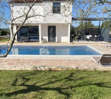 Luksuzna vila s bazenom i pogledom na more - 3 km do mora - cover