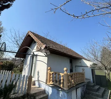 Sanjiva vikendica na savršenoj lokaciji - Tavanac - cover