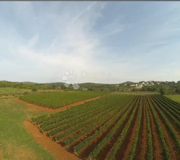 Investicijska prilika - zemljište 3,5km od mora - cover