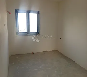 Moderni stan 60 m² u Puli – mirna lokacija, priroda i - cover