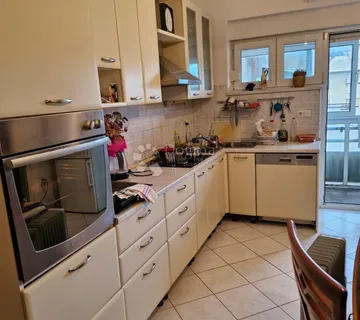 SPLIT CENTAR - cover