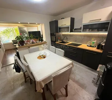 Stan koji spaja udobnost doma i čaroliju dvorišta - cover