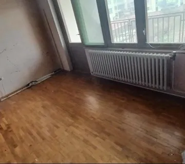 Izvrsna investicija u Osijeku – 3 etaže, garaža i dvorište - cover