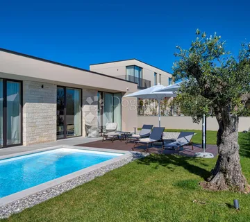 Ekskluzivna smart home vila, kompletno opremljena, s otvorenim pogledom - Poreč