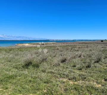 Privlaka, 4068 m² - velika poljop. zemljište blizu pješčane plaže