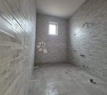 Adaptiran stan s velikom terasom u mirnom dijelu Zaprešića – 69,68 m² + 30 m² terasa