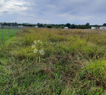 poljoprivredno zemljište, Jadreški 500m2 - cover