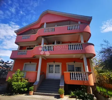 Apartmanska kuća , Zadar, Stanovi