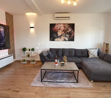 Stan za dugoročan najam- odličan za radnike - Kaštel Lukšić, Kaštela