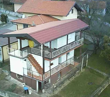 Vikendica sa malenom okućnicom iznad Tuheljskih Toplica - Sveti Križ, Tuhelj