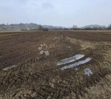 Građevinsko zemljište 3.140m² na odličnoj lokaciji nadomak Zagreba! - Luka