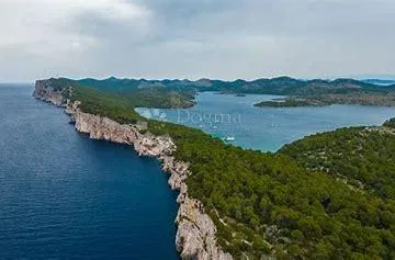 Zemljište T3 zona - prvi red do mora - Žman, Sali
