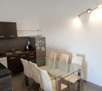 Dvosoban moderno uređen stan - Valtura, Ližnjan